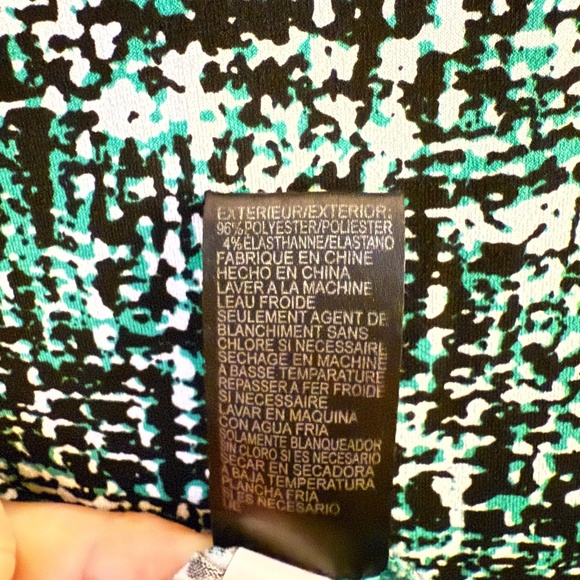 Tahari sleeveless top, size Medium - Picture 8 of 10